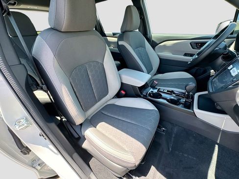 New 2026 Subaru Forester AWD/4WD image 32