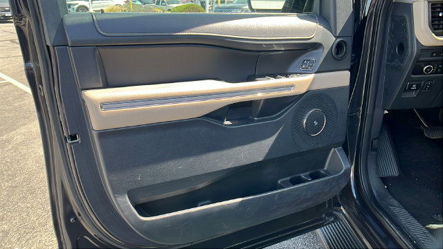 Used 2024 Ford Expedition Max Limited AWD/4WD image 15
