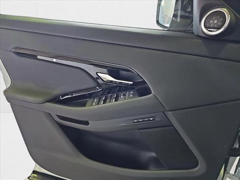 New 2026 Land Rover Range Rover Evoque S image 27