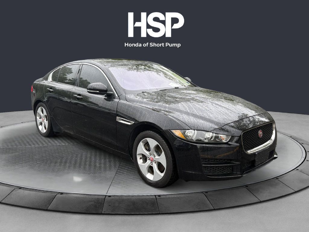 Used 2017 Jaguar XE Premium AWD/4WD image 7