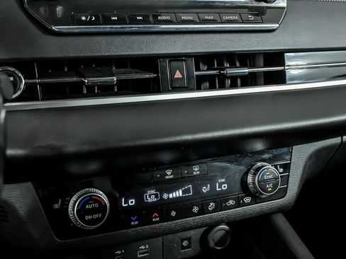 Used 2023 Mitsubishi Outlander SEL AWD/4WD image 60