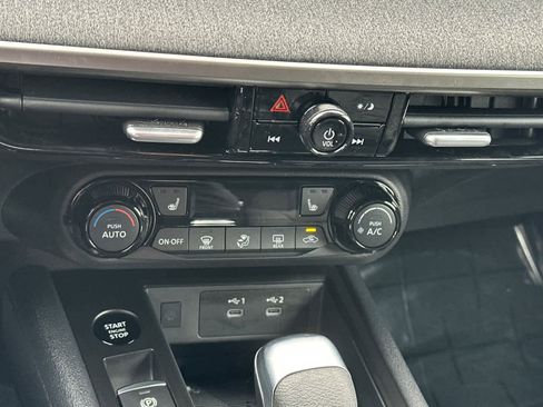 New 2026 Nissan Kicks SV image 20