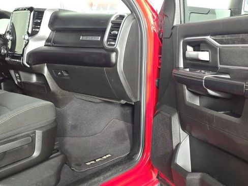 Used 2024 RAM 2500 Big Horn w/ Sport Appearance Package image 29