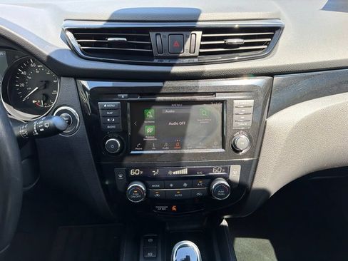 Used 2019 Nissan Rogue Sport SL w/ Premium Package FWD image 26