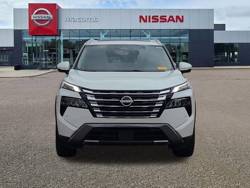 Used 2024 Nissan Rogue SL w/ SL Premium Package AWD/4WD image 2