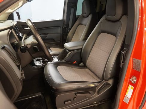 Used 2016 Chevrolet Colorado Z71 AWD/4WD image 3