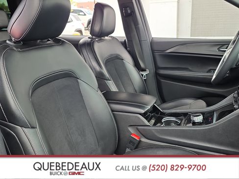 Used 2023 Jeep Grand Cherokee L Laredo image 31