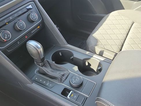 Used 2021 Volkswagen Atlas Cross Sport S image 18