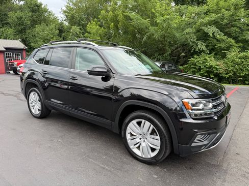 Used 2019 Volkswagen Atlas SE w/ Panoramic Sunroof Package AWD/4WD image 6