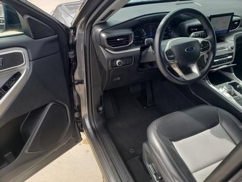 Used 2023 Ford Explorer XLT w/ Equipment Group 202A AWD/4WD image 12
