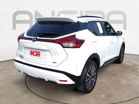 Used 2021 Nissan Kicks SR image 14