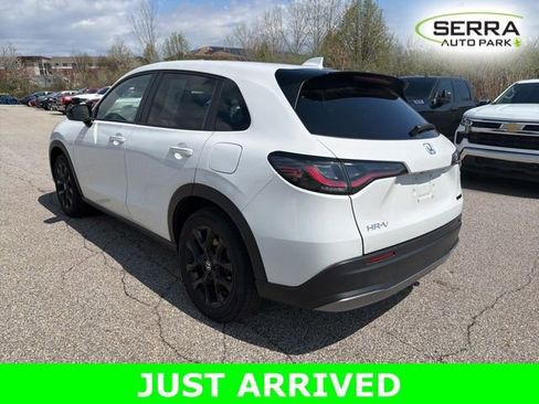 Used 2024 Honda HR-V Sport image 4