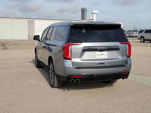 Used 2023 GMC Yukon XL Denali Ultimate AWD/4WD image 6