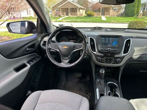 Used 2018 Chevrolet Equinox LT image 9