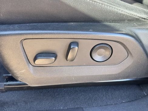 Used 2023 Chevrolet Colorado Trail Boss w/ Advanced Trailering Package image 10