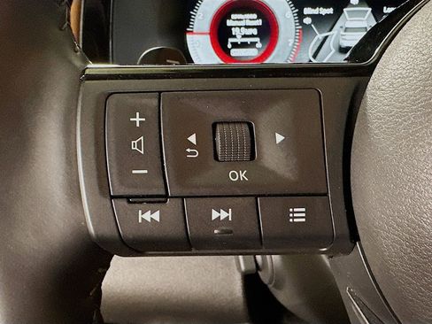 Used 2024 Nissan Pathfinder Platinum image 24