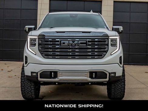Used 2024 GMC Sierra 1500 Denali Ultimate AWD/4WD image 4