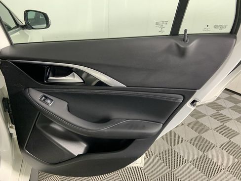 Used 2017 INFINITI QX30 Premium w/ Navigation Package image 25