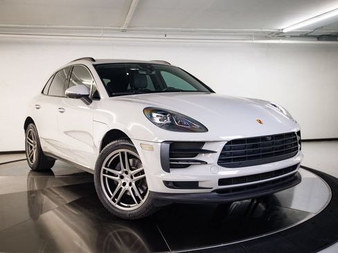 Certified 2020 Porsche Macan AWD/4WD image 9