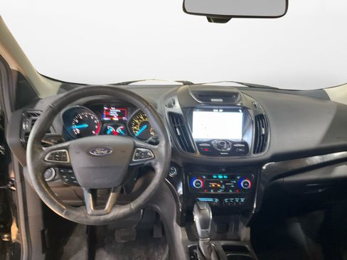 Used 2018 Ford Escape Titanium image 10