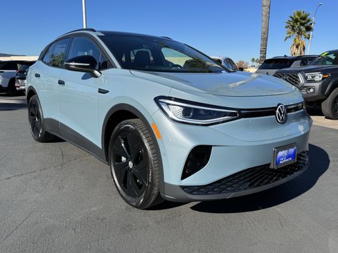 New 2026 Volkswagen ID.4 Pro S image 2