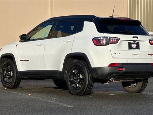 Used 2024 Jeep Compass Trailhawk image 9