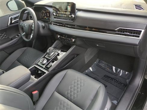 New 2025 Mitsubishi Outlander SEL Black Edition image 15