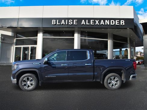 Used 2025 GMC Sierra 1500 SLT AWD/4WD image 7
