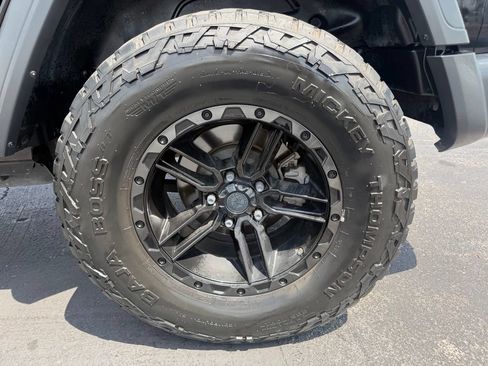 Used 2018 Jeep Wrangler Unlimited Sport S AWD/4WD image 22