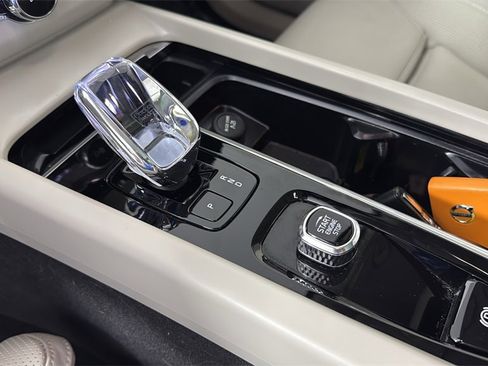 Used 2025 Volvo XC60 T8 Ultra w/ Protection Package Premier image 22