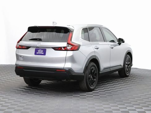 Used 2023 Honda CR-V EX image 9