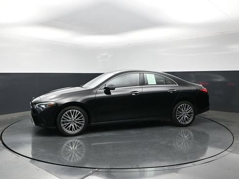 Used 2025 Mercedes-Benz CLA 250 image 3
