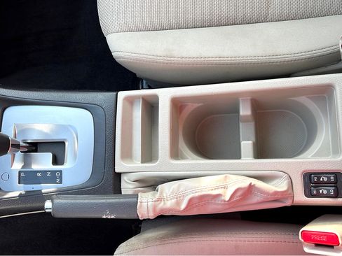 Used 2014 Subaru Crosstrek 2.0i Premium image 18