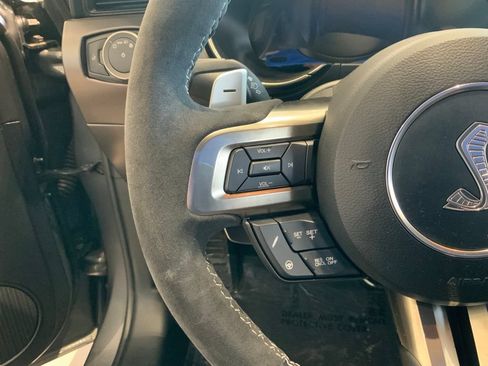 Used 2022 Ford Mustang Shelby GT500 w/ Handling Package RWD image 19