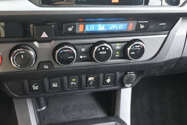 Used 2017 Toyota Tacoma TRD Off-Road AWD/4WD image 24