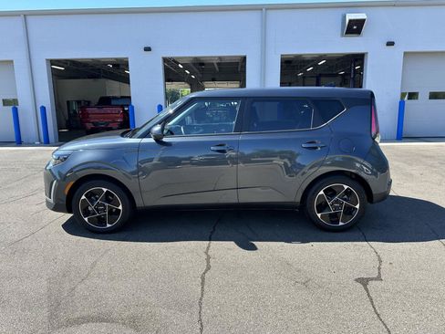 Used 2025 Kia Soul EX FWD image 4