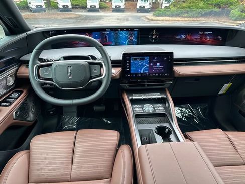 New 2026 Lincoln Nautilus Reserve AWD/4WD image 24