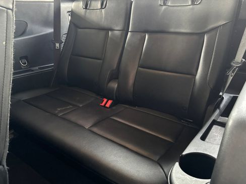 Used 2023 Ford Explorer Limited image 18