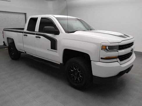 Used 2017 Chevrolet Silverado 1500 Custom w/ Rally 1 Edition RWD image 11