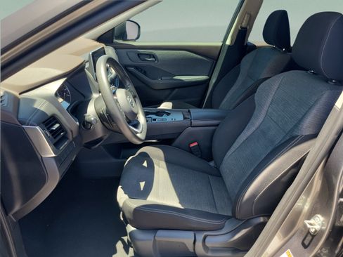 Used 2021 Nissan Rogue S FWD image 23