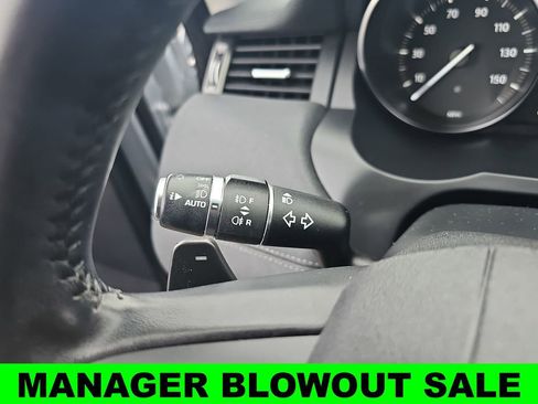 Used 2019 Land Rover Range Rover Evoque SE Premium AWD/4WD image 26