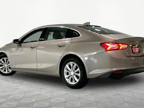 Used 2022 Chevrolet Malibu LT FWD image 4