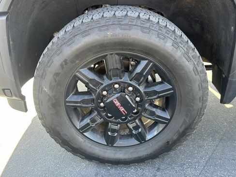 Used 2024 GMC Sierra 3500 AT4 w/ AT4 Premium Plus Package image 32