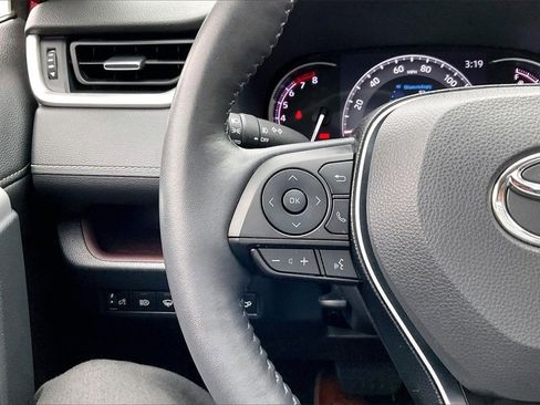 Used 2019 Toyota RAV4 Limited w/ Advanced Technology Package image 11