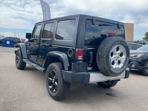 Used 2015 Jeep Wrangler Unlimited Sahara w/ Connectivity Group AWD/4WD image 4