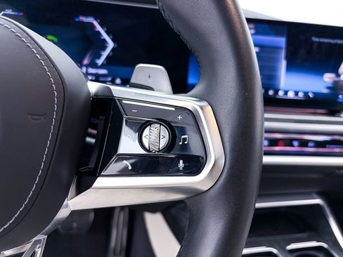 Used 2024 BMW 760i xDrive image 39