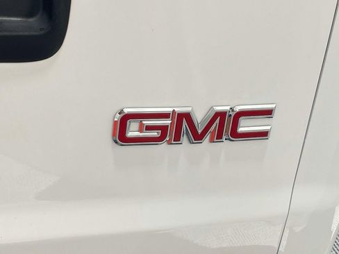 Used 2025 GMC Savana 2500 w/ Driver Convenience Package RWD image 10