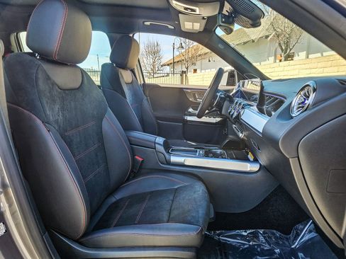 New 2026 Mercedes-Benz GLB 35 AMG 4MATIC image 18