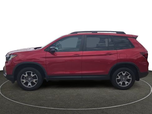 Used 2023 Honda Passport TrailSport image 2