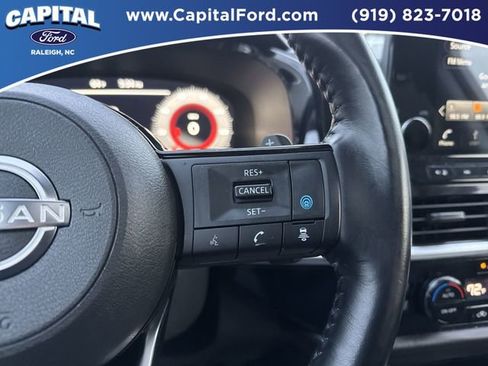 Used 2022 Nissan Pathfinder Platinum w/ Cargo Package image 23